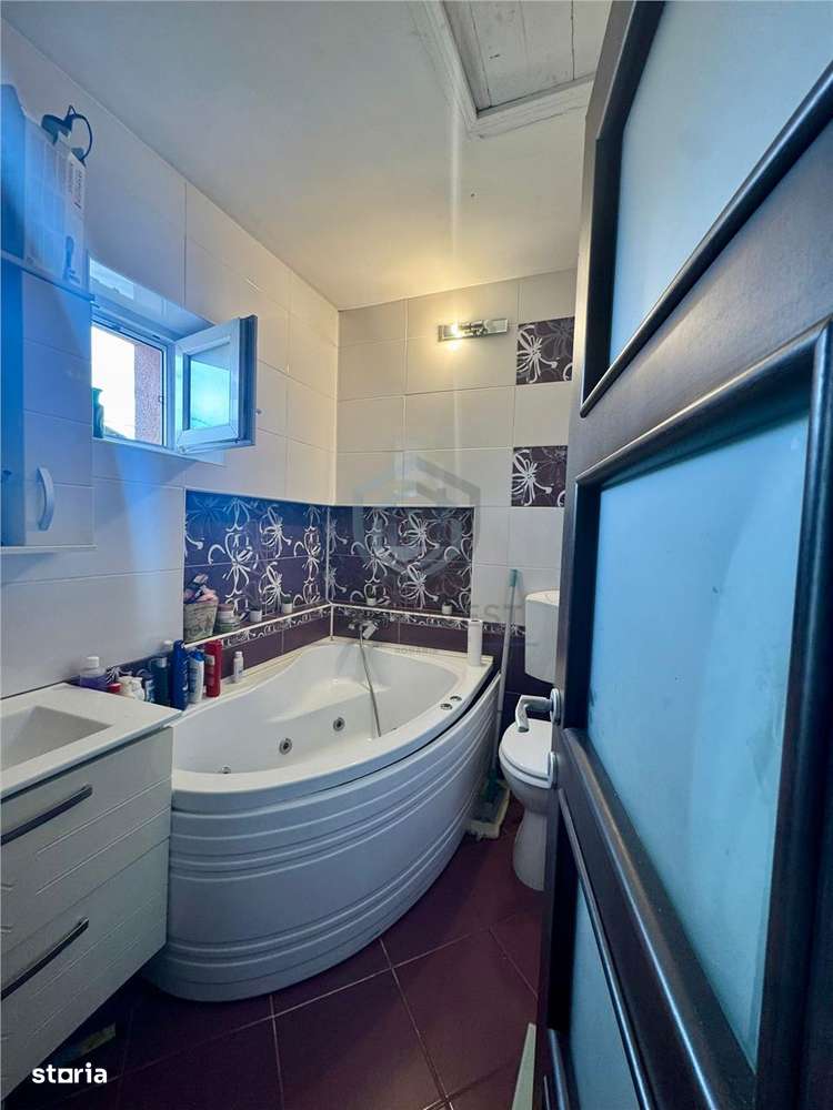 Apartament 3 camere la casa, zona Garii - Imagine principală: 5/8