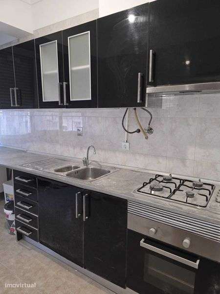 Apartamento T2 Belas Centro