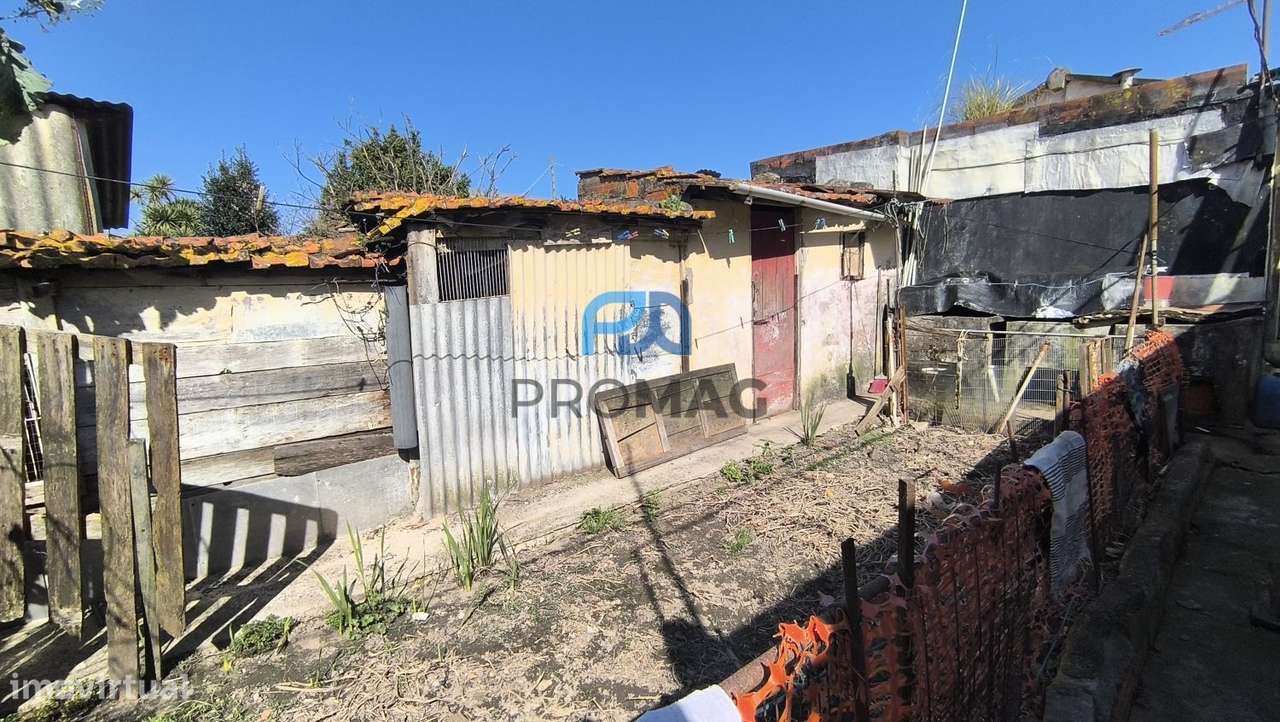 Moradias inseridas em lote urbano de 636 m² | Boavista, Porto-24