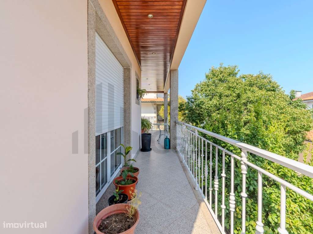 Vende-se Moradia Individual - Braga - Frossos-44