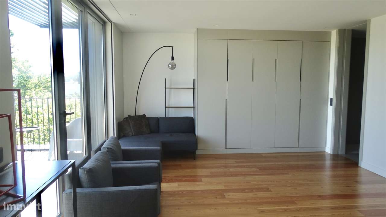 Apartamento T0 com terraço, Condomínio exclusivo junto Norteshopping-9