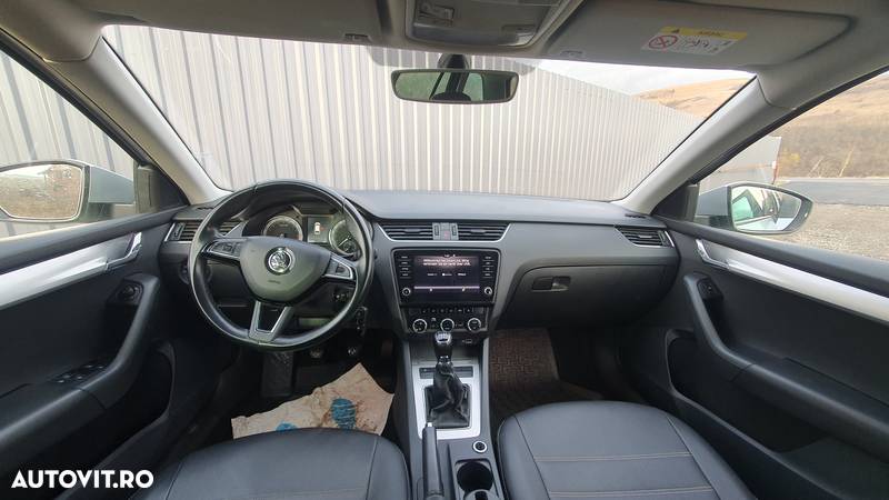 Skoda Octavia Combi Diesel 1.6 TDI Style - 7