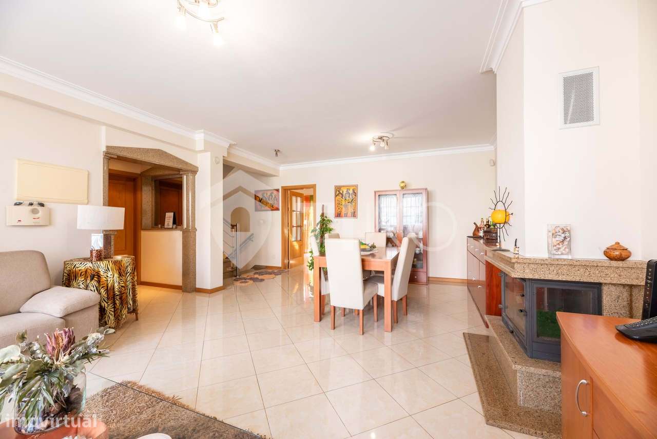 Moradia, 342 m², Charneca de Caparica e Sobreda-22