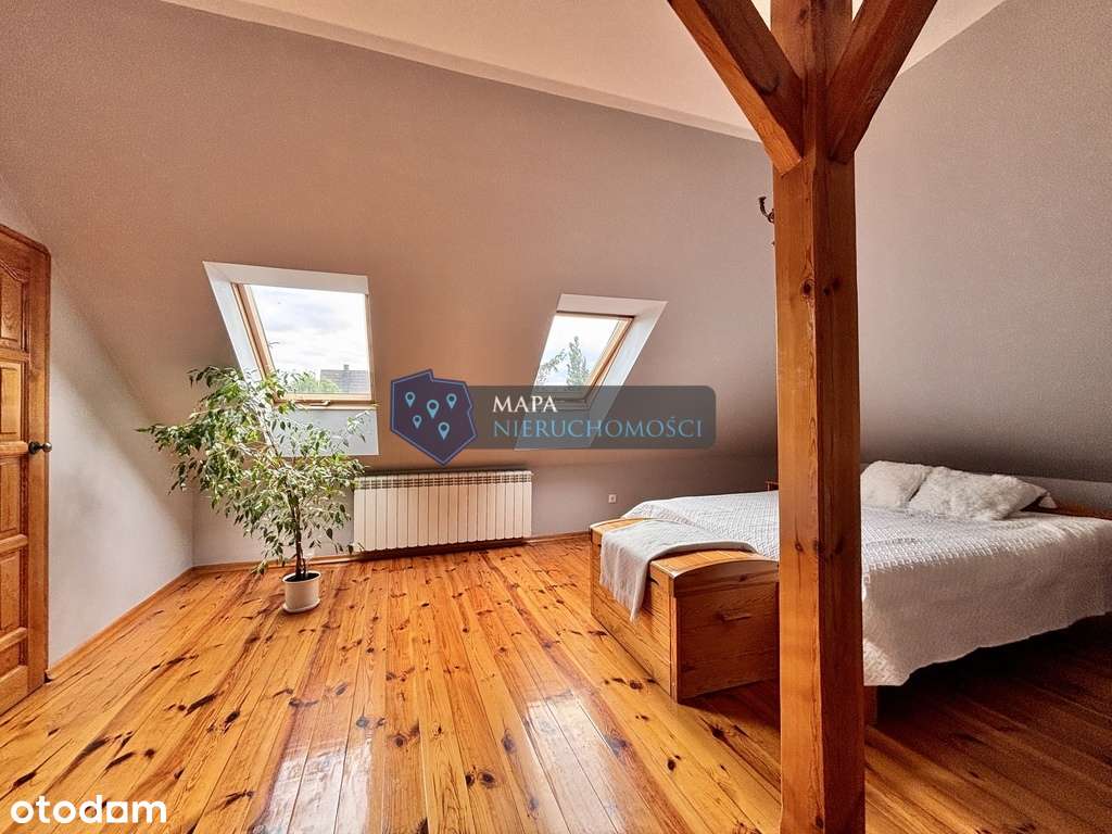 Wygodny dom z pięknym zielonym ogrodem-11