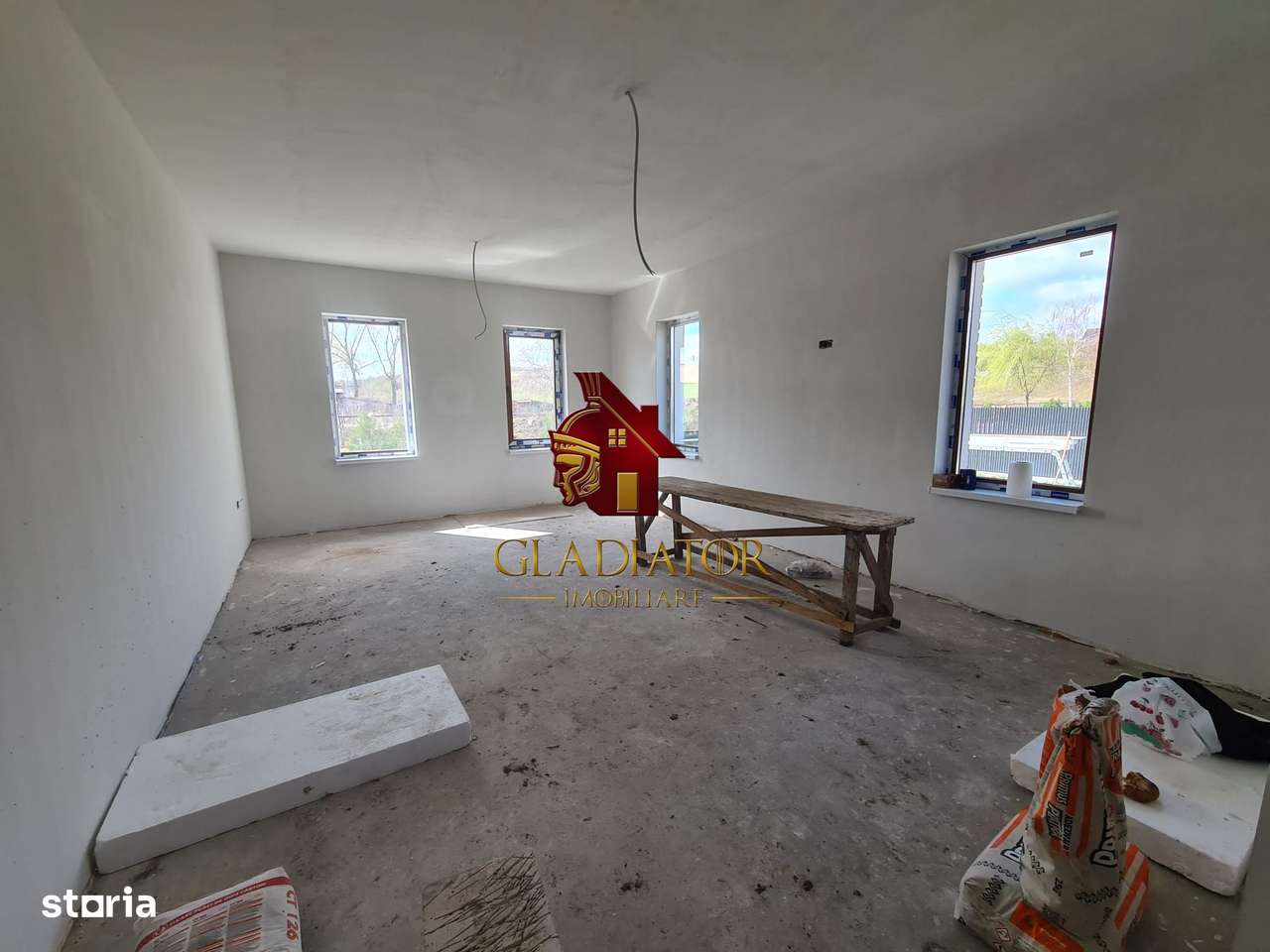 Casa plan parter deosebita, Lunca Cetatuii Ciurea, la asfalt, zona vis-15