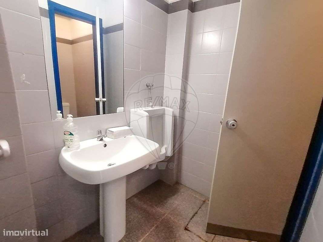 Loja  para arrendamento - Grande imagem: 2/35