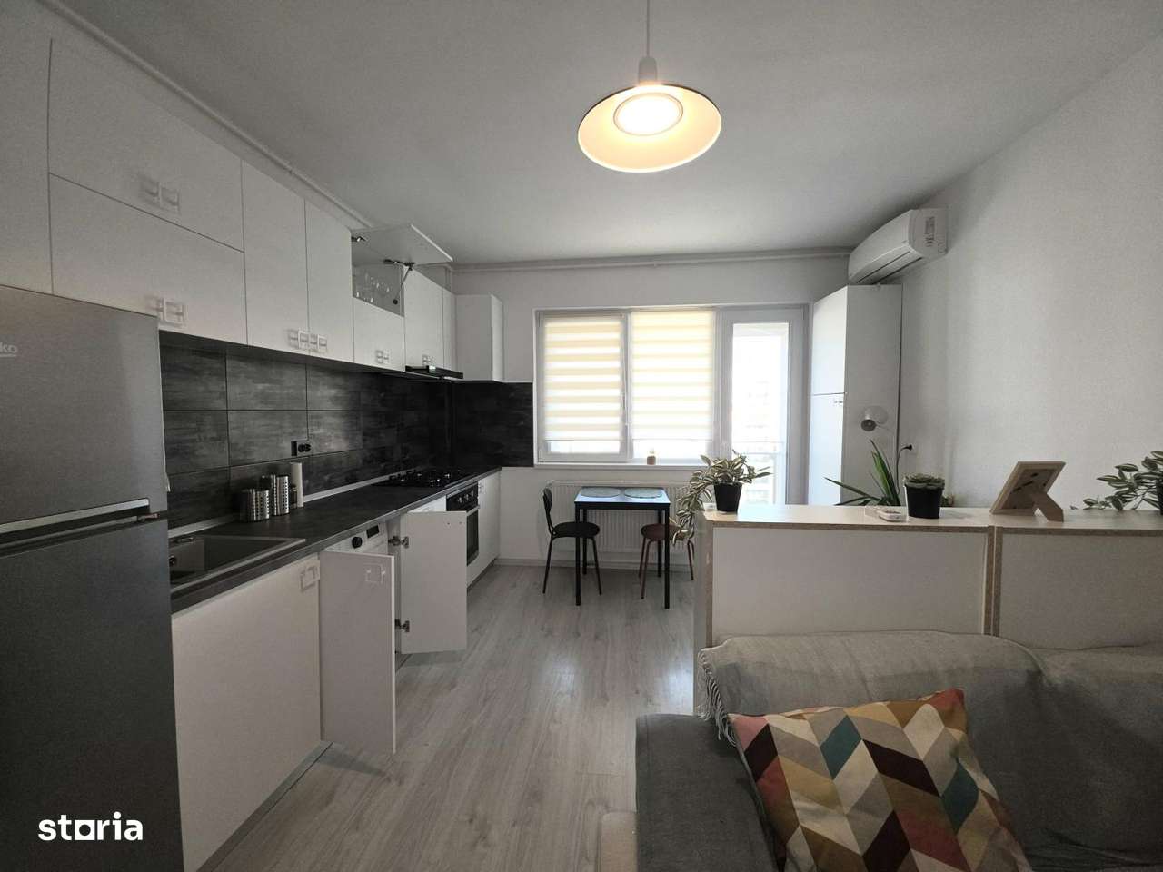 Inchirieri Apartamente 2 camere Militari Pacii - Imagine principală: 1/11