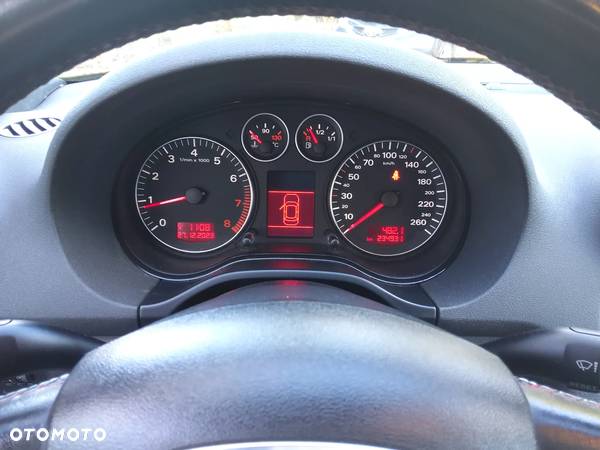 Audi A3 1.8T FSI Attraction - 16