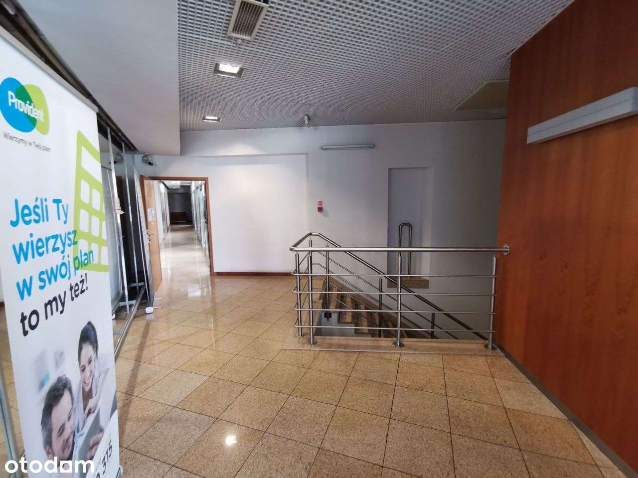 Obiekt handlowo-biurowy 1884m2 na sprzedaż-15