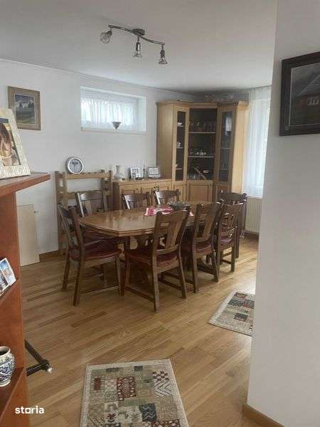 Casa familiara (pemsiune) de vanzare - Imagine principală: 5/8