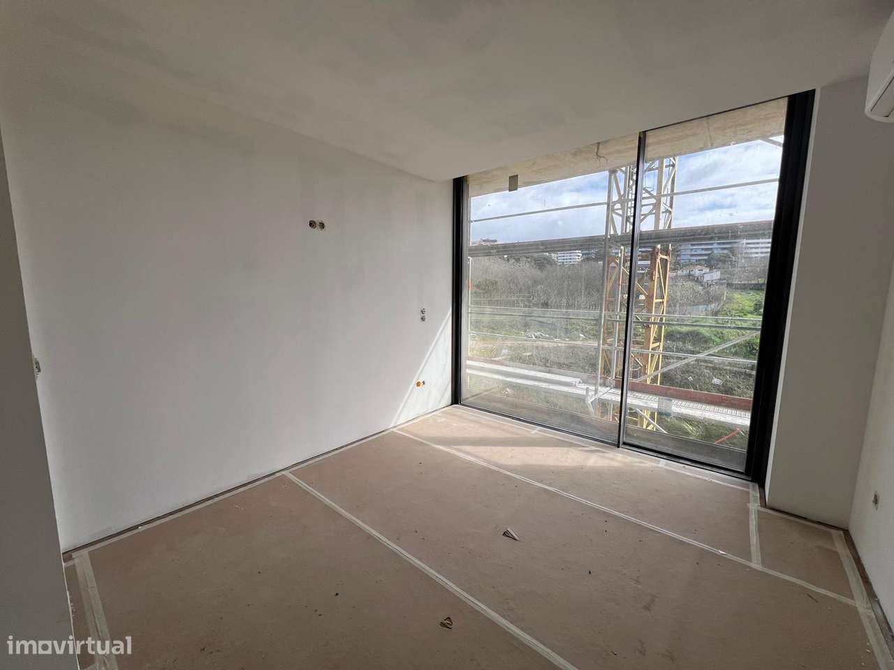 T2 NOVO com 2 Frentes, 2 Varandas (9,7m2), 2 frentes, lugar de garagem-31