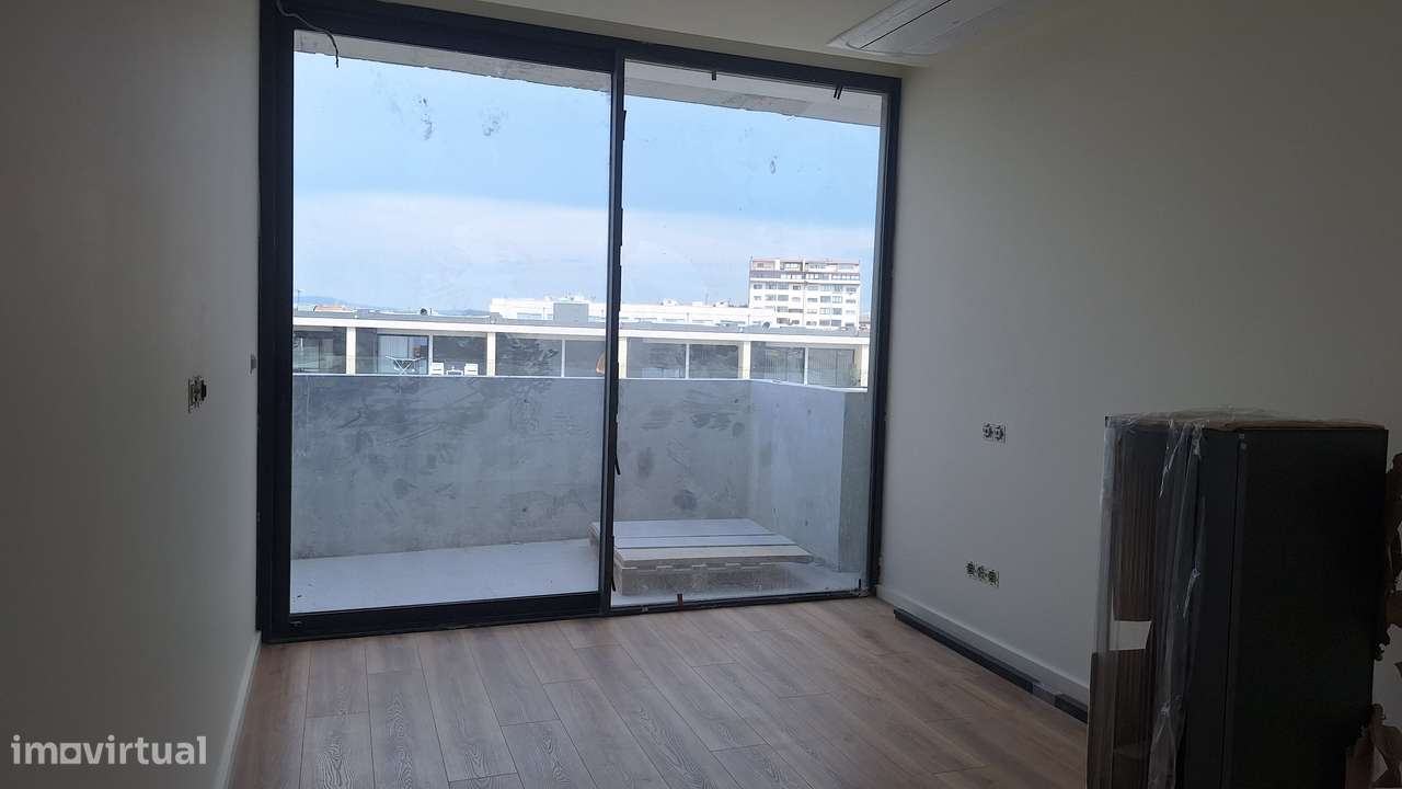 Apartamento T3 | 3 Suítes Varandas |Vista Rio Douro | Porto 2 Carros-19
