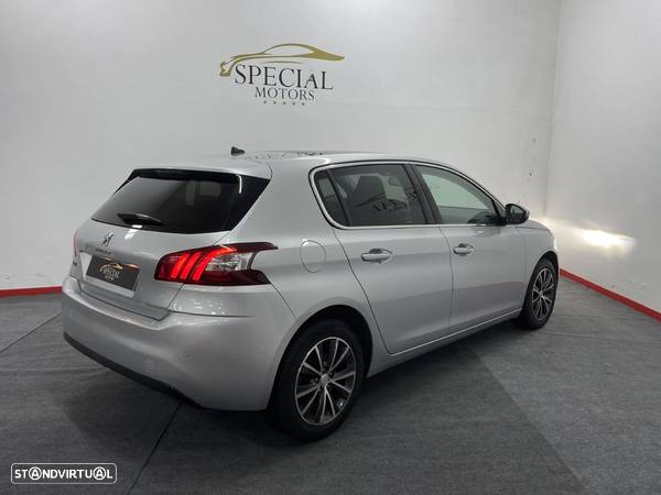 Peugeot 308 1.2 PureTech Allure Full LED - 24