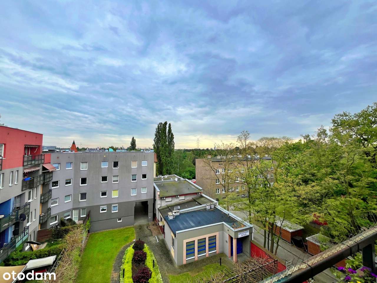 Garaż, klima, taras, piwnica-5