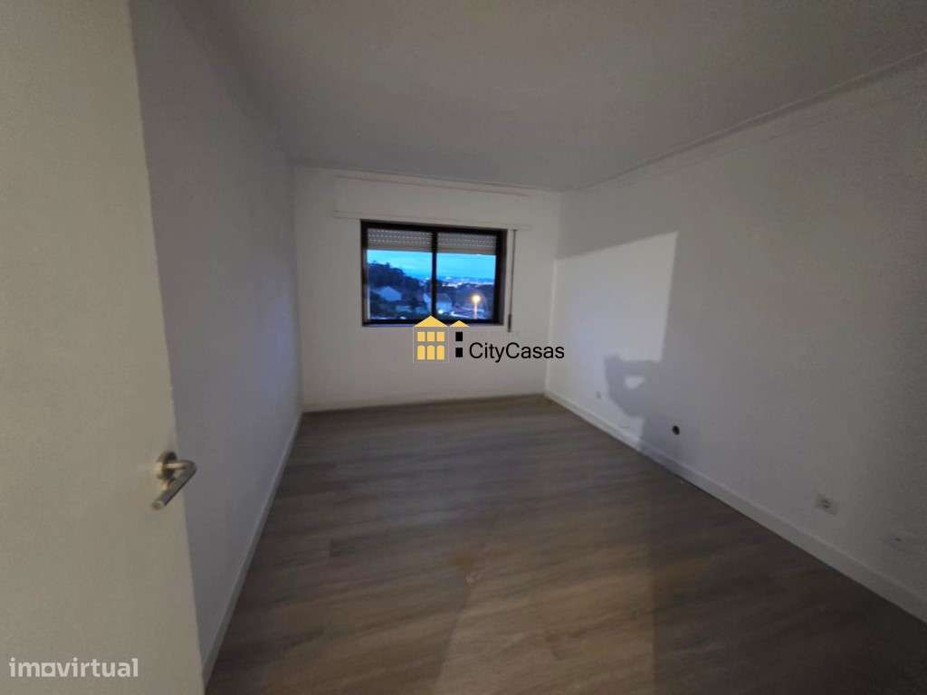 Apartamento T2 Renovado em Rio Tinto-7