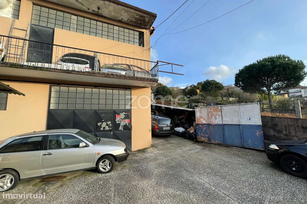 Prédio para Reabilitação em Zona ARU no Centro de Oliveira de Azemé... - Grande imagem: 4/15