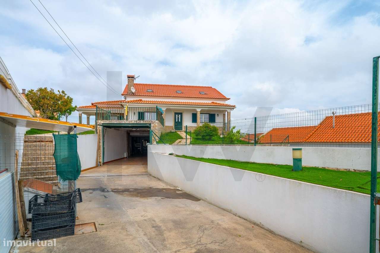 Moradia T3+2 com Piscina, Ginásio, Jardim e Garagem 200 m2-3