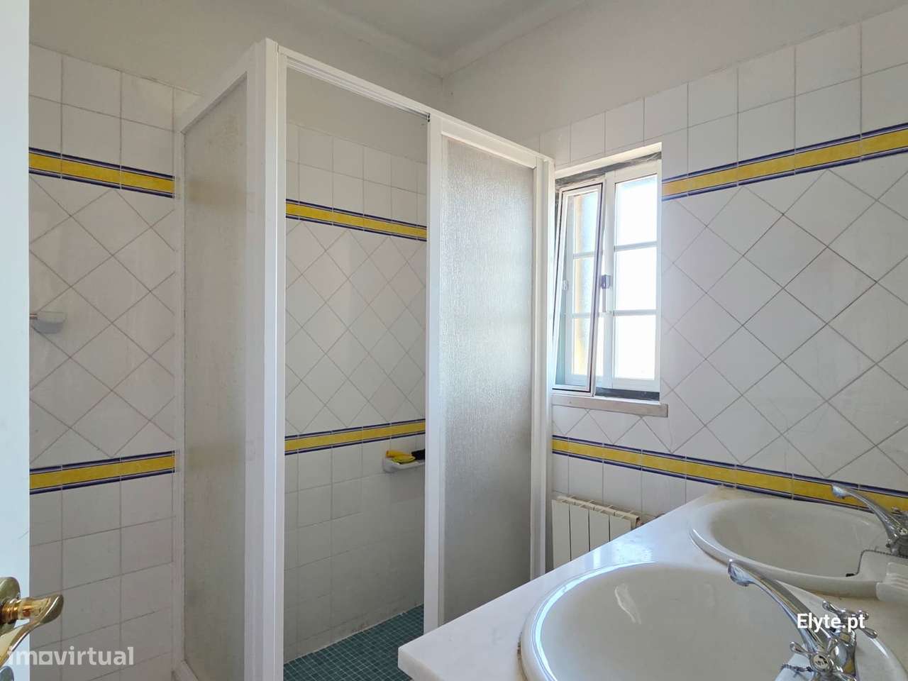 Moradia T7 em Benavente com 2 piscinas-53