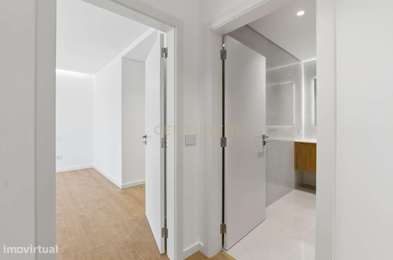Apartamento T3 Novo com Terraço de 61m² | Parede (2 min da praia)-29
