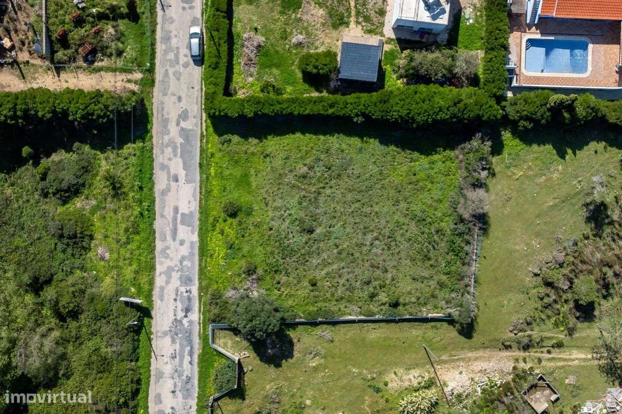 Lote de terreno urbano com área total de 970 m2 - Vale da Telha - Grande imagem: 5/10