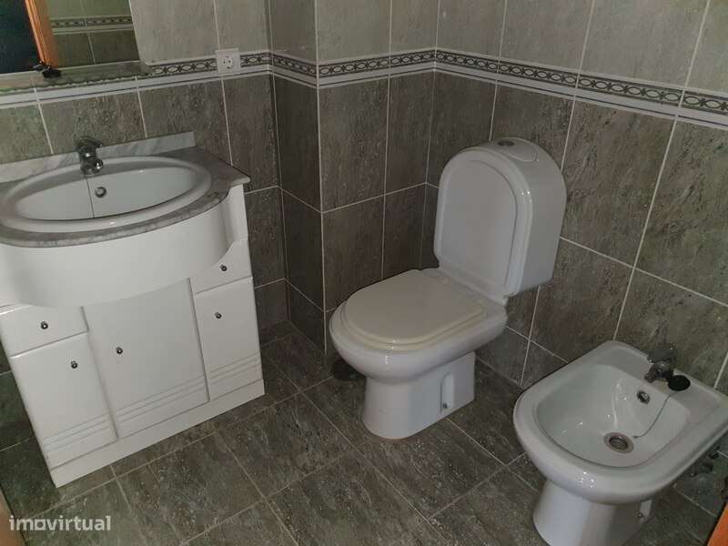 Apartamento T2 em Rio Tinto, Gondomar - 116m² com Varanda-11