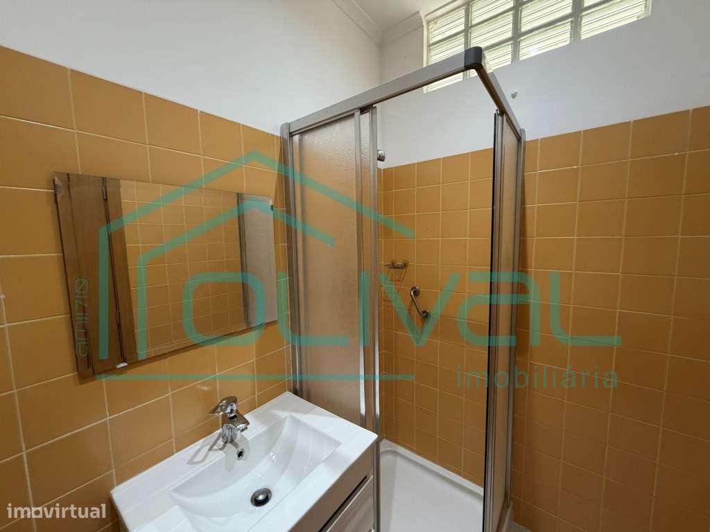 Apartamento T2 Renovado Centro de Alverca do Ribatejo-19