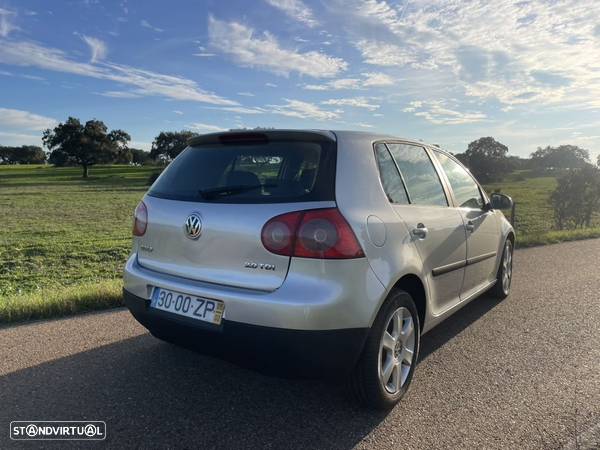 VW Golf 2.0 TDi Confortline - 11