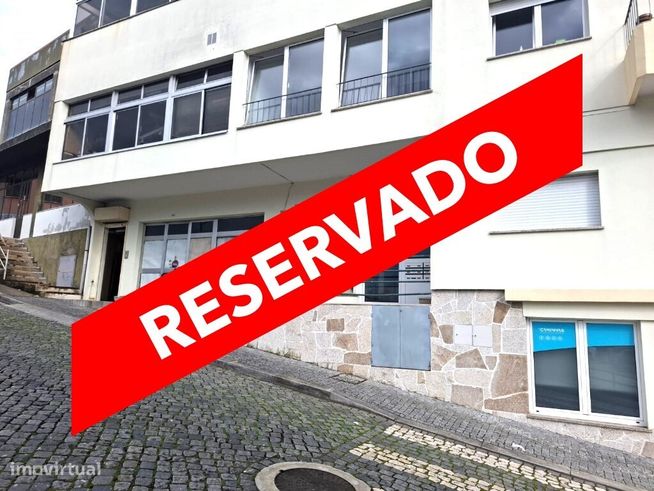 Loja Junto á estação comboios - Vila das Aves-0