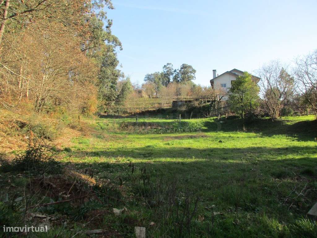 Terreno p/ arrendar na Zona Industrial de Queijada - Grande imagem: 3/5