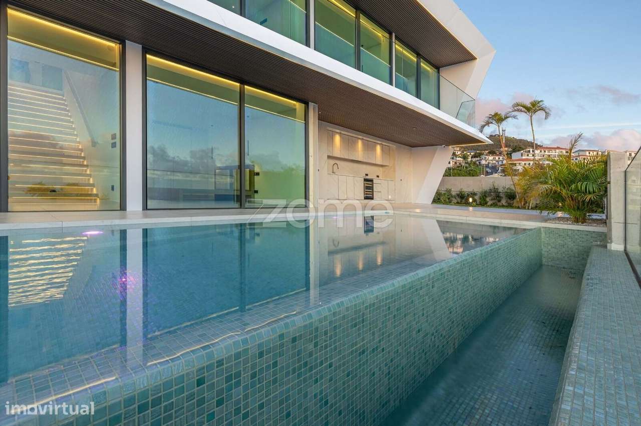 Moradia T4|Vista Baía|Funchal-48