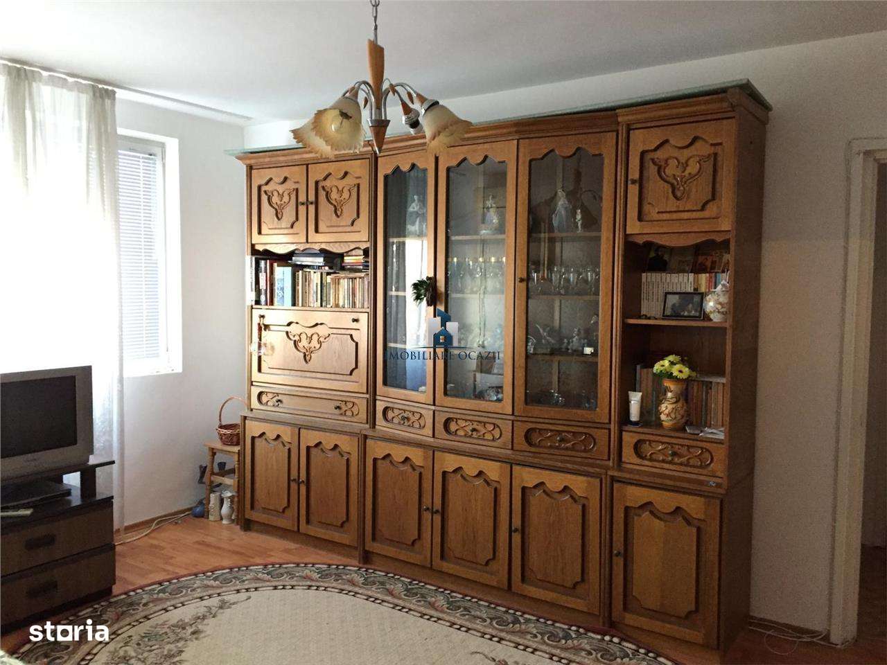 Vanzare Apartament 3 Camere Semidecomandat Berceni-Spinis-1