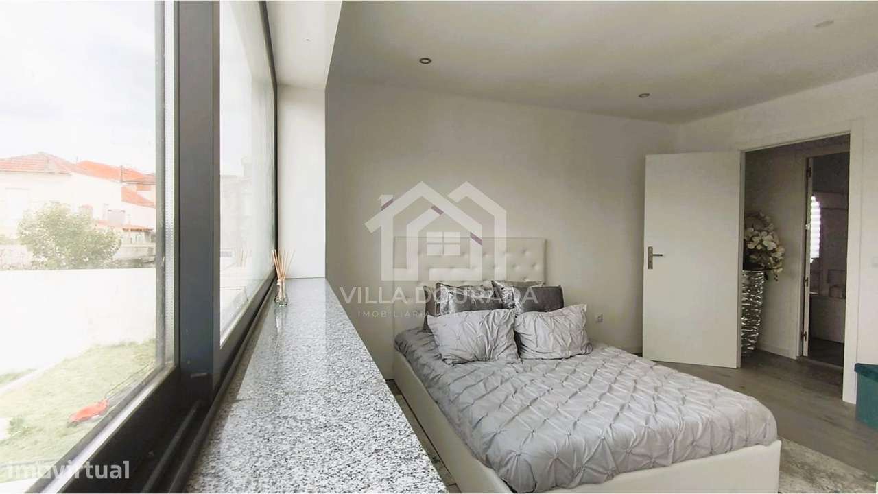 Moradia renovada T2 em Valbom-11