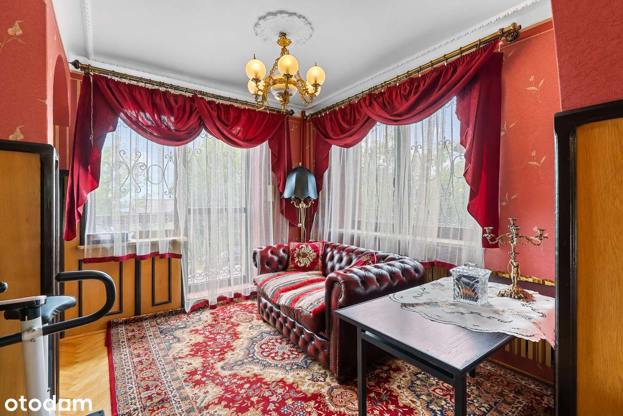 3-poziomowy dom z tarasem, 2 garażami i dużym ogrodem do aranżacji-15