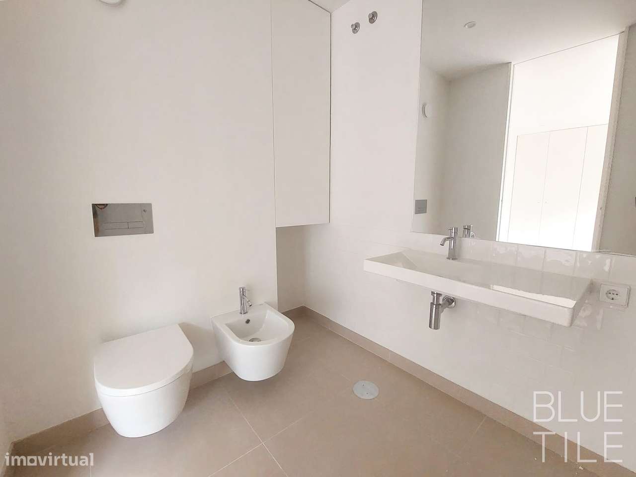Apartamento T1 - voltado para o parque do Covelo, com lugar de garagem-19