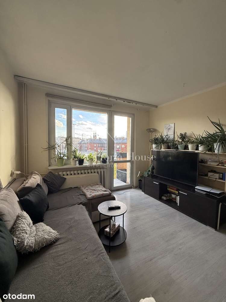 Mieszkanie 2 pokoje, osobna kuchnia +balkon-0