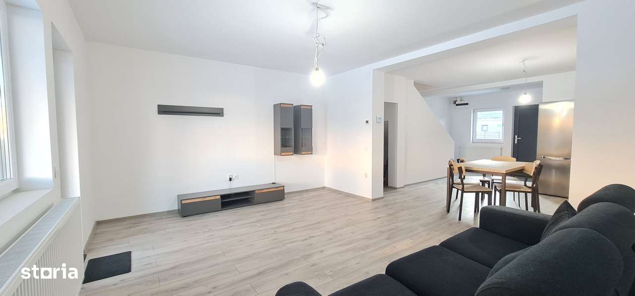 Casa semimobilata semiutilata in Cartier Izvor Tarlungeni Brasov - Imagine principală: 2/12