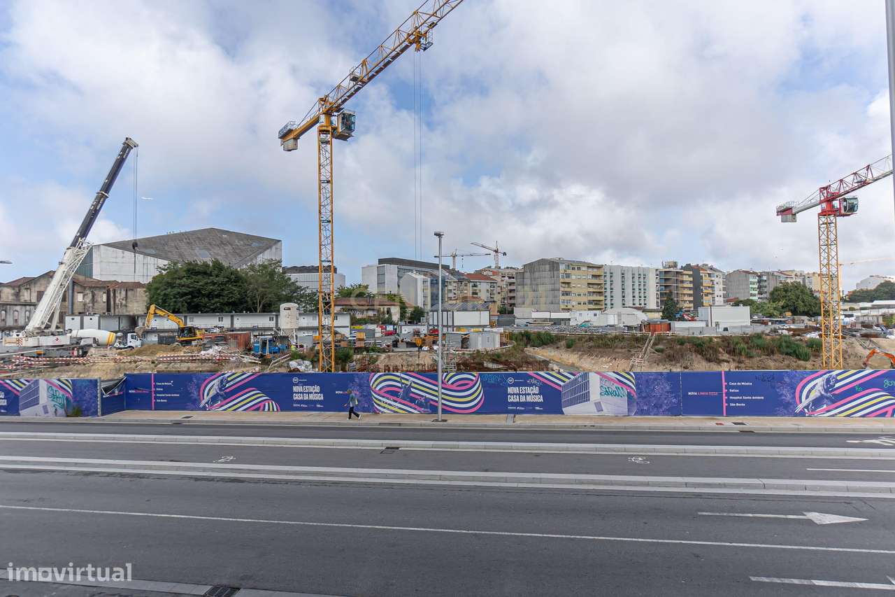 Apartamento T3 com terraço em frente ao metro da Casa da Música-28