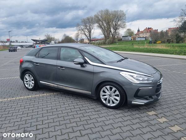 Citroën DS5 e-HDi 110 EGS6 SoChic - 9