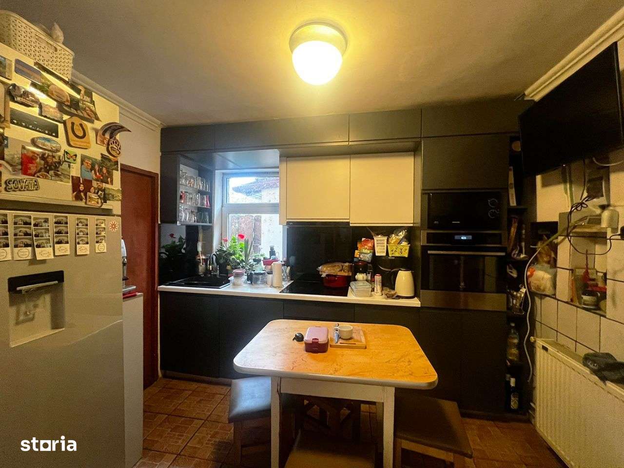 Casa cocheta in inima orasului - IMOBIHOR - Imagine principală: 5/8