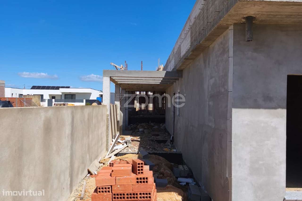 Moradia T4 2 Suites Urbanização Pinhal das Formas-6