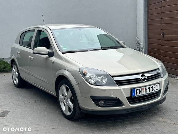 Opel Astra 1.8 Edition - 16