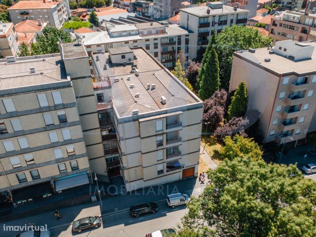 Apartamento T3 de Excelência na Av. de Londres-15