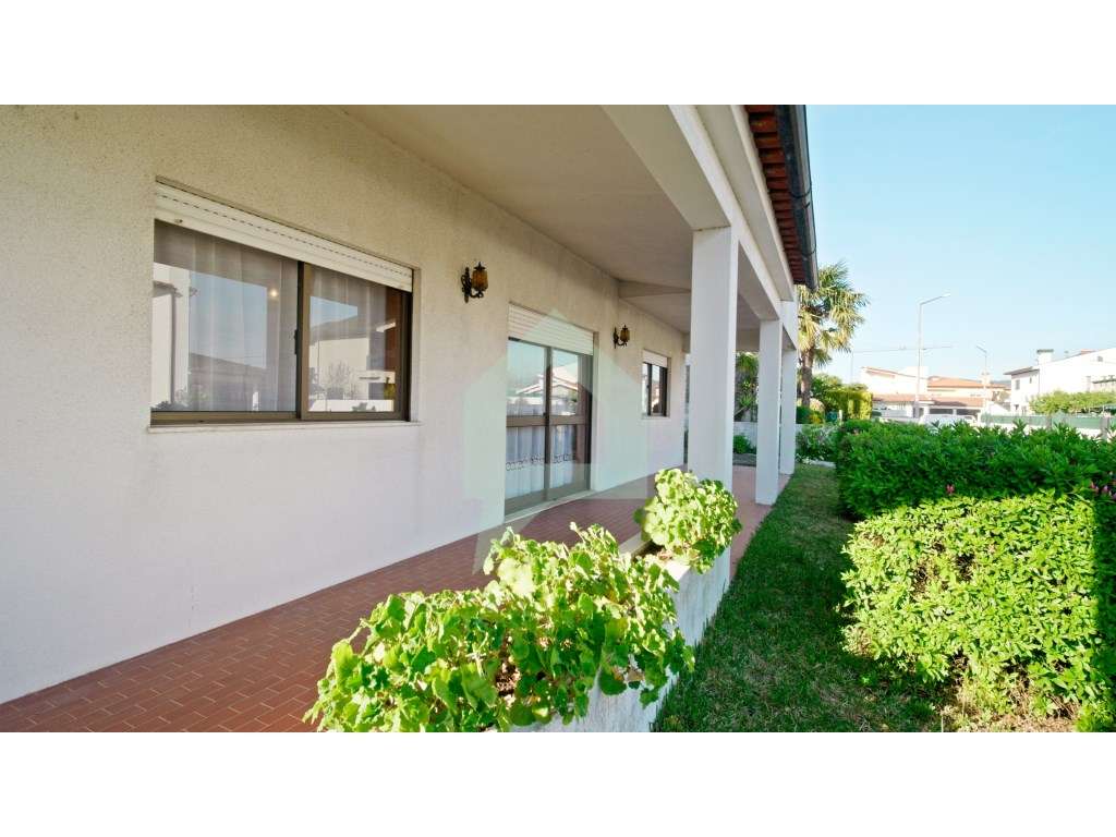 Moradia individual V5 em Arcozelo Barcelos - Grande imagem: 4/27