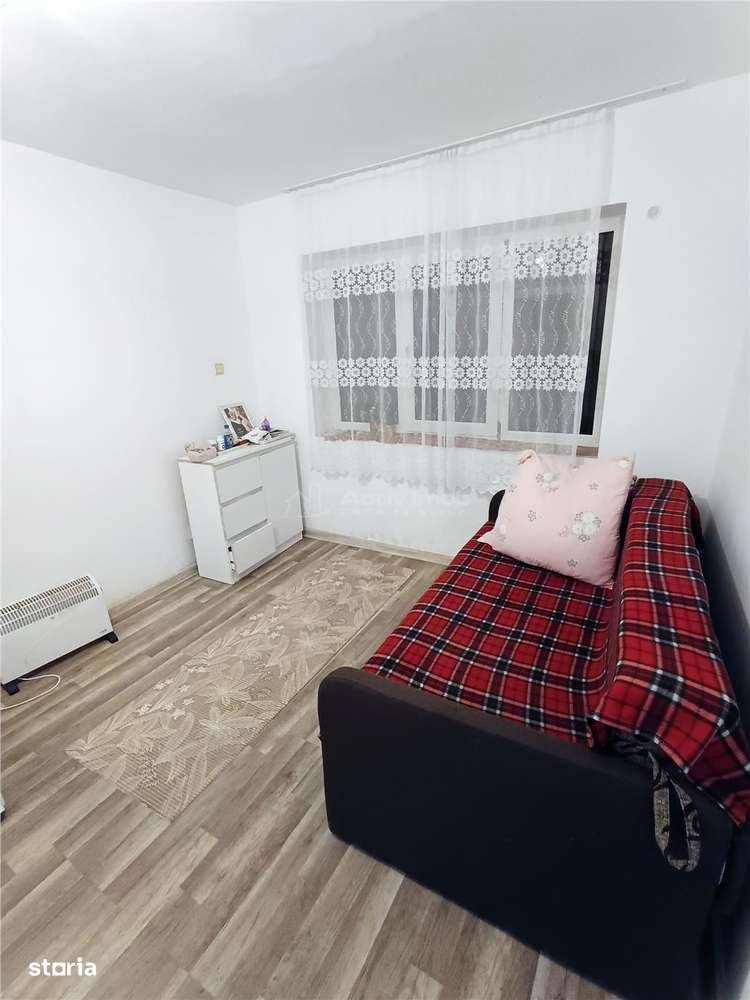 Apartament 2 camere ultracentral in Moldova Noua - Imagine principală: 3/13