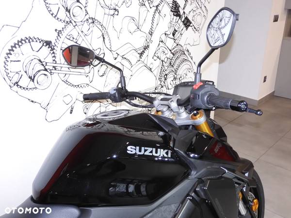 Suzuki GSX 1000 - 11