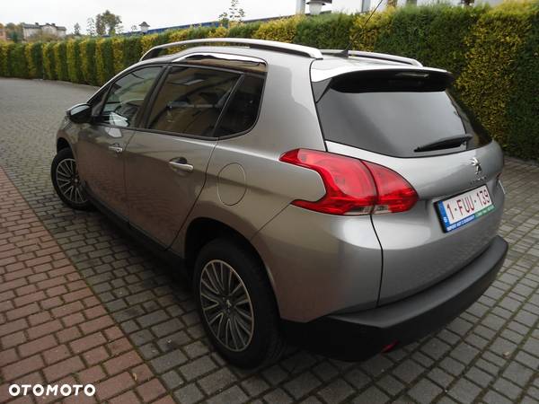 Peugeot 2008 1.6 e-HDi Allure S&S - 10