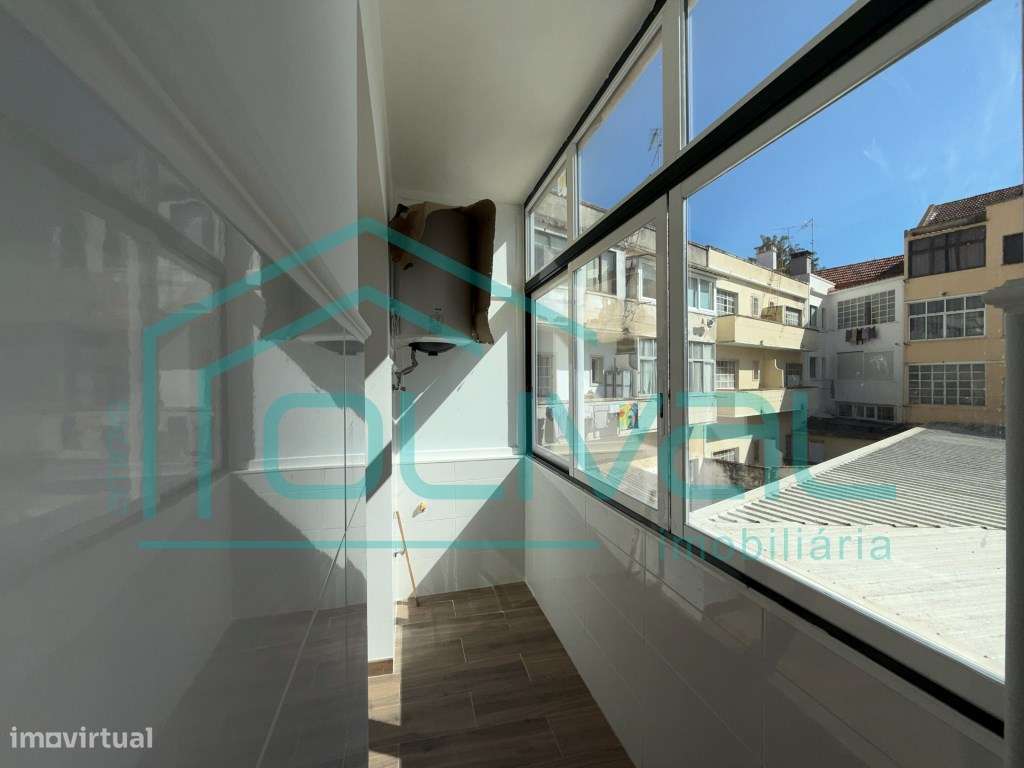 Apartamento T2 Renovado Centro de Alverca do Ribatejo-6
