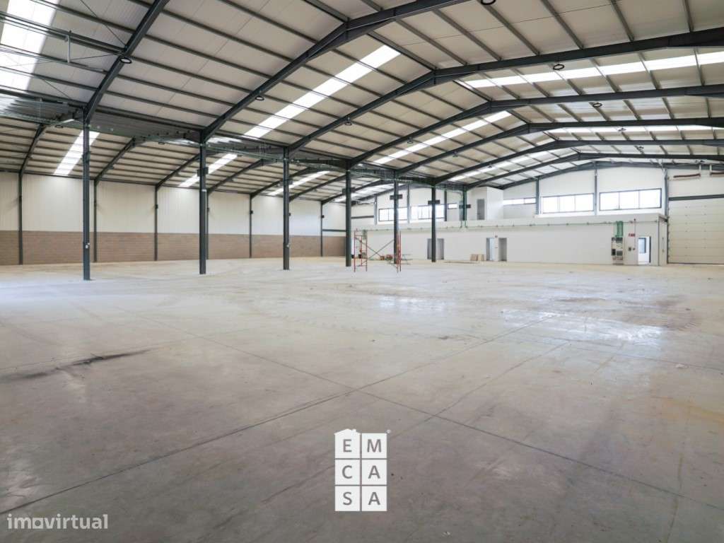 Pavilhão Industrial para construção, na ZI do Perm em Santa Maria d... - Grande imagem: 2/27