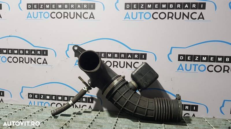 Furtun Suzuki Grand Vitara 1.6 Benzina 2006 - 2012 (351) Furtun conducta aer 1376165j1 - 2