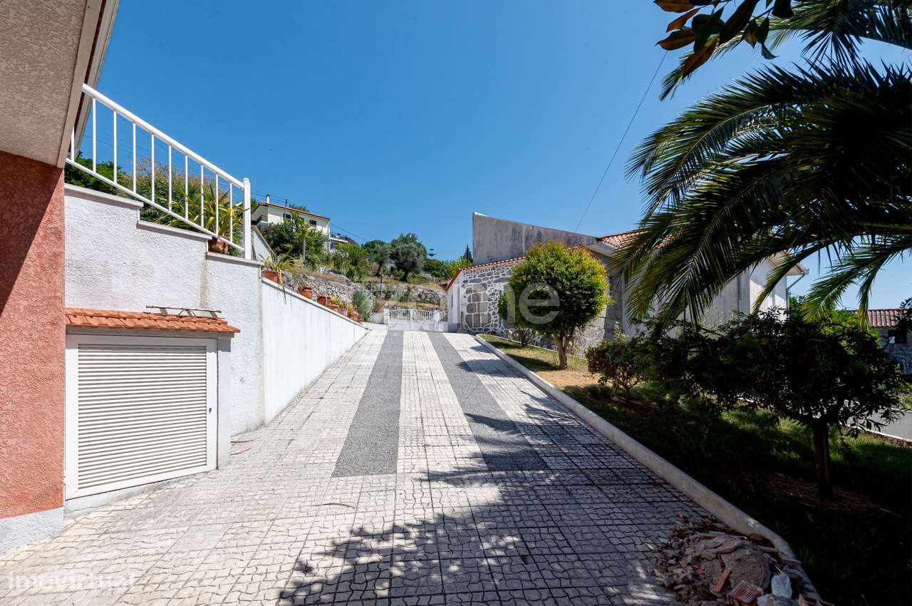 Moradia, 126 m², Padreiro (Salvador e Santa Cristina) - Grande imagem: 5/39